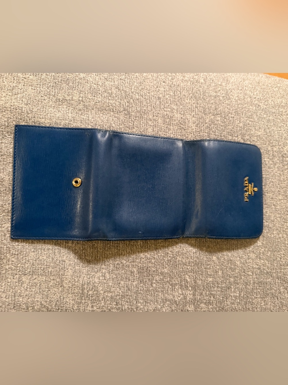 Prada Trifold Blue Leather Compact Wallet - Picture 4 of 5